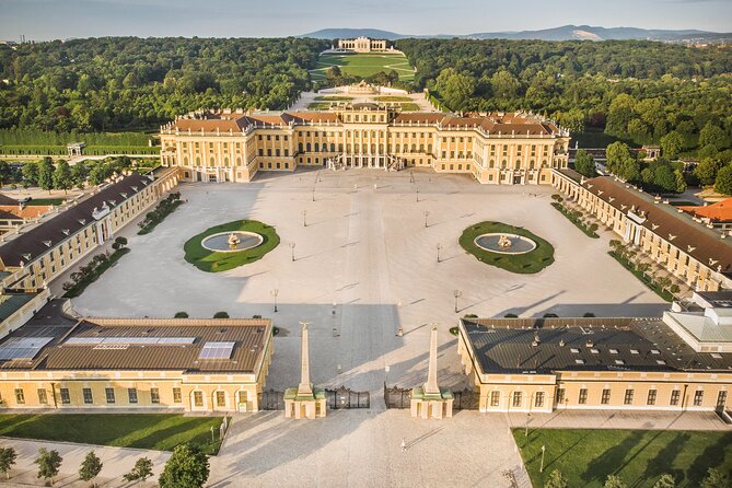 Schönbrunn Palace Vienna Ticket with 2-course lunch - A useful two-part visit to Schönbrunn