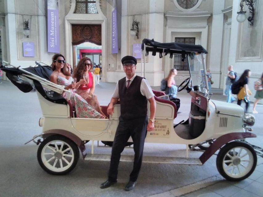 Sightseeing tour in electric vintage car (up to 5 people) - St. Stephen’s Cathedral and the Heart of the Old Town