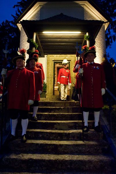 Silent Night Oberndorf Christmas Eve Tour from Salzburg - Practical advice for a smoother evening
