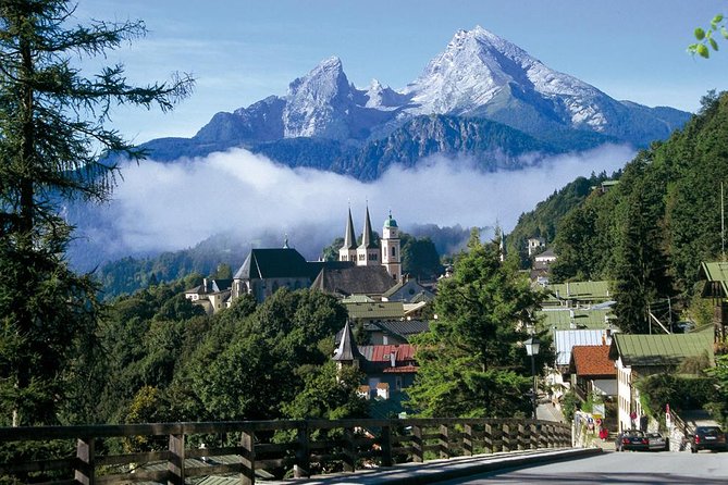 Skip-the-Line: Eagle's Nest in Berchtesgaden Tour from Salzburg - Crossing into Bavaria through the Königsee River Valley