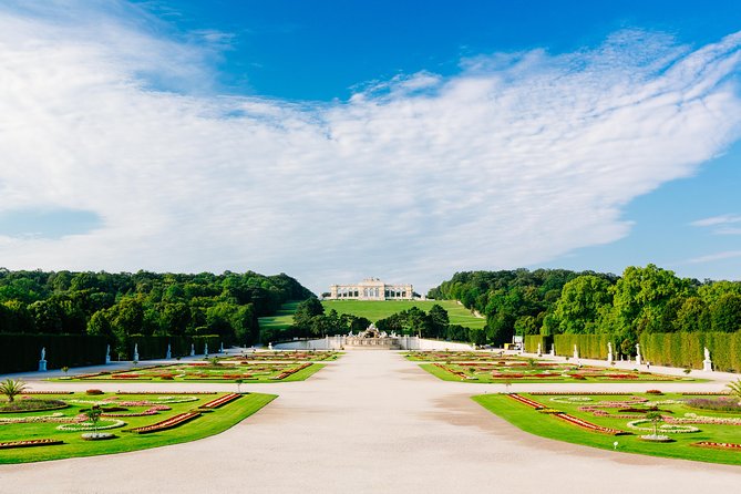 Skip-the-Line Schonbrunn Palace Guided Tour and Vienna Historical City Tour - Entering Schönbrunn Palace without the regular queue