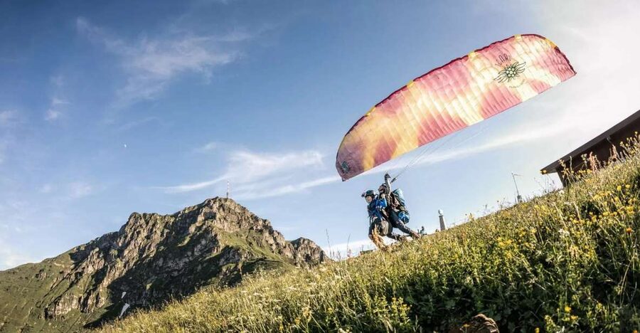St Johann in Tirol: Tandem Paragliding - Meeting at the St Johann gondola