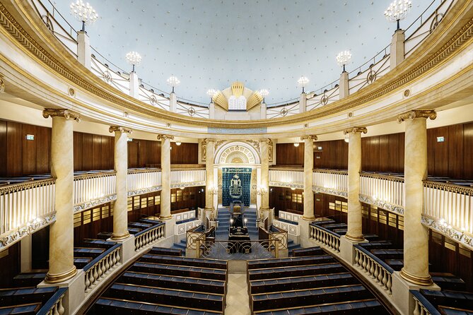 Stadttempel Admission Ticket with a guided tour - The guides make the difference