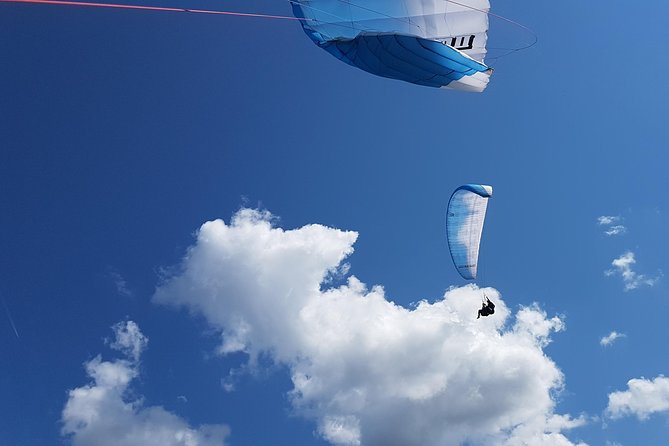 Tandem paragliding in the Stubai Valley near Innsbruck - What the Stubai Valley flight is really like