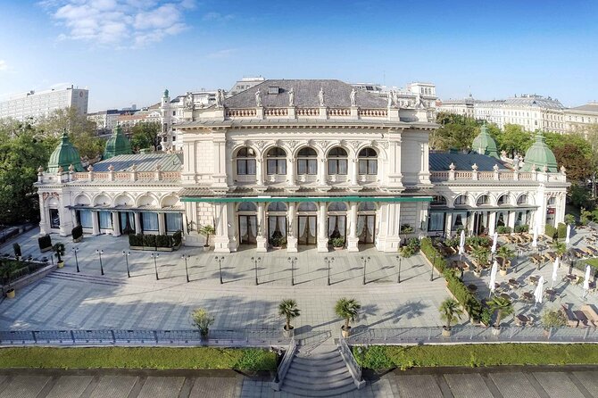 The Viennese Sound of Music Tour & Ticket to Strauss Museum - The guide makes the difference