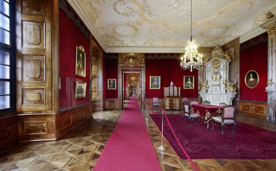 Ticket to Klosterneuburg Abbey - The audio guide and the German tours