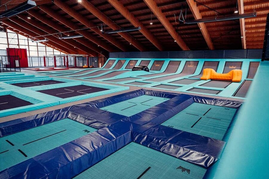 Tirol: Zahmer Kaiser Trampolinpark - Bag jump and wall running