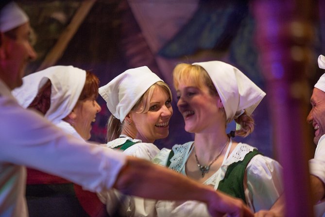 Tyrolean Folk Show Ticket in Innsbruck - The 90-minute performance: instruments, dances, and humor