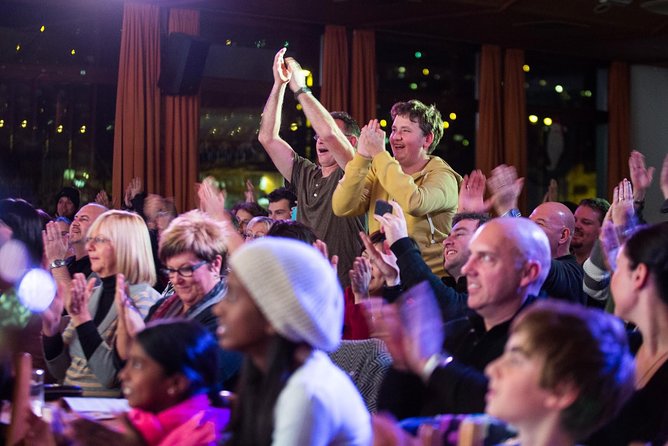 Tyrolean Folk Show Ticket in Innsbruck - Choosing the three-course dinner