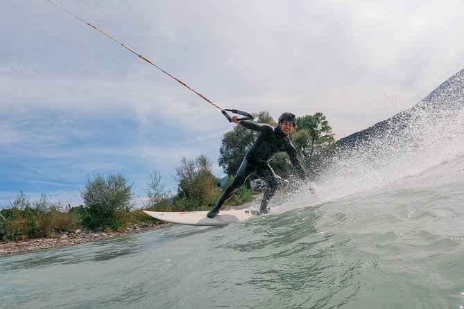UP STREAM SURFING - The new way of surfing a river - Equipment, warmth, and safety