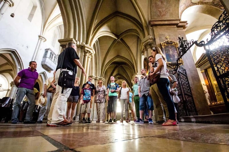 Vienna: 2 Hours Sightseeing Walking Tour - Neuer Markt and the route toward St. Stephen’s Cathedral