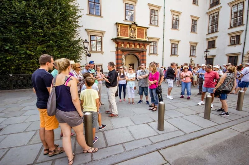 Vienna: 2 Hours Sightseeing Walking Tour - The guides make the biggest difference