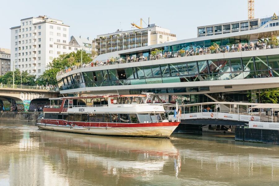 Vienna: 3-Course Evening Dinner Cruise - What This Vienna Dinner Cruise Is Really Like