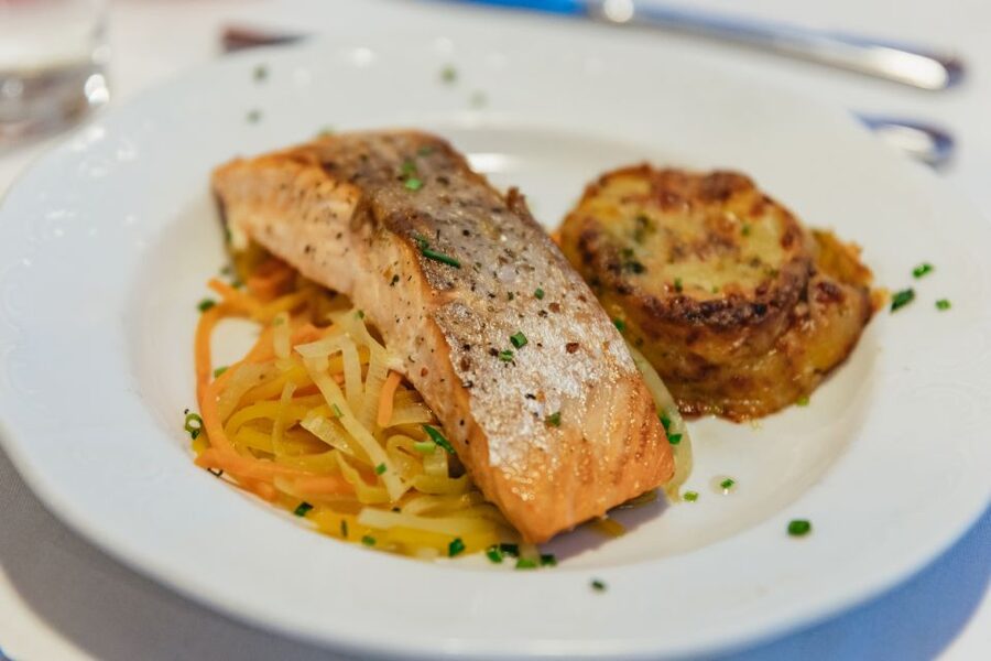 Vienna: 3-Course Evening Dinner Cruise - Sunset Timing Matters More Than You Might Expect