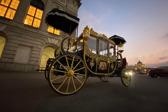 Vienna: 60 min. Imperial E-Carriage Sightseeing Tour with Drinks - Why this Vienna carriage ride feels different