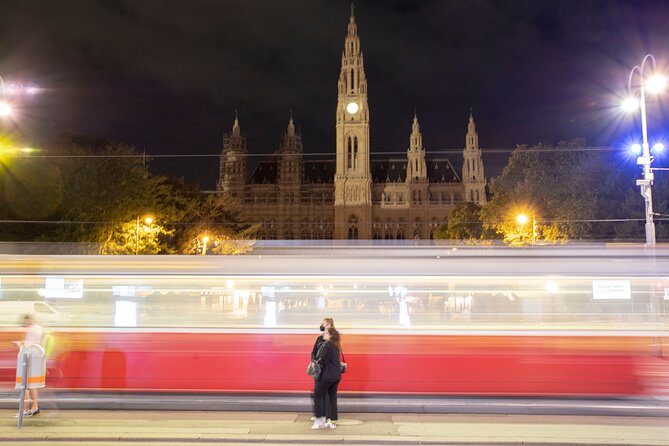Vienna at night! Private photo tour of Vienna's most beautiful buildings - What the private format means for you