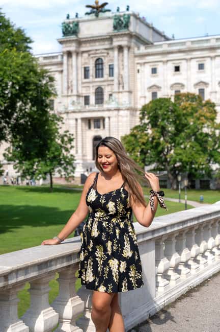 Vienna: Authentic Professional Photography Tour - A relaxed approach to posing