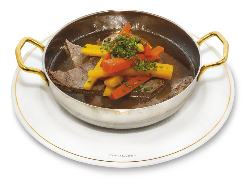 Vienna: Baroque Orchestra Concert and Dinner - Your evening begins inside a Viennese palace
