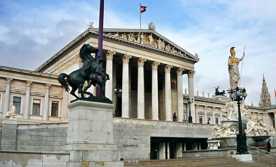 Vienna: Best of Vienna in 2 Hours with a Local - Key points to know before booking
