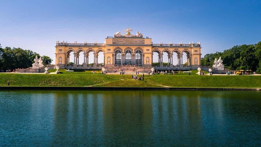 Vienna: Best of Vienna in 2 Hours with a Local - Starting at Hofburg Palace and Vienna’s imperial center