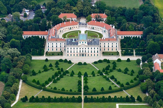 Vienna-Budapest One-Way Sightseeing Transfer - Szentendre: the prettiest walking stop