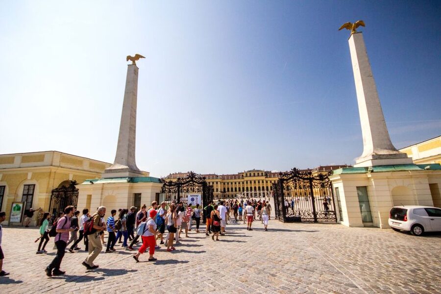 Vienna: Bus & Schönbrunn Palace Skip-the-Line Guided Tour - The gardens need your own time