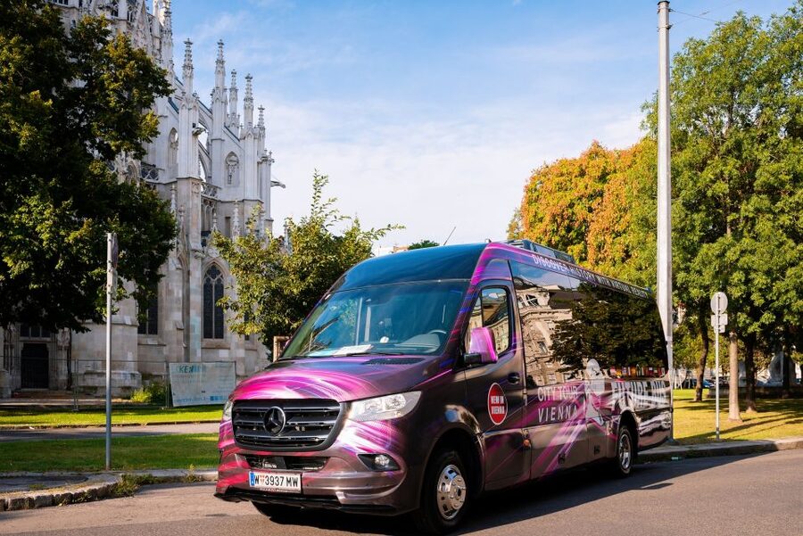 Vienna: Bus Tour with Virtual Reality Experience - Who will enjoy the Future Bus most?