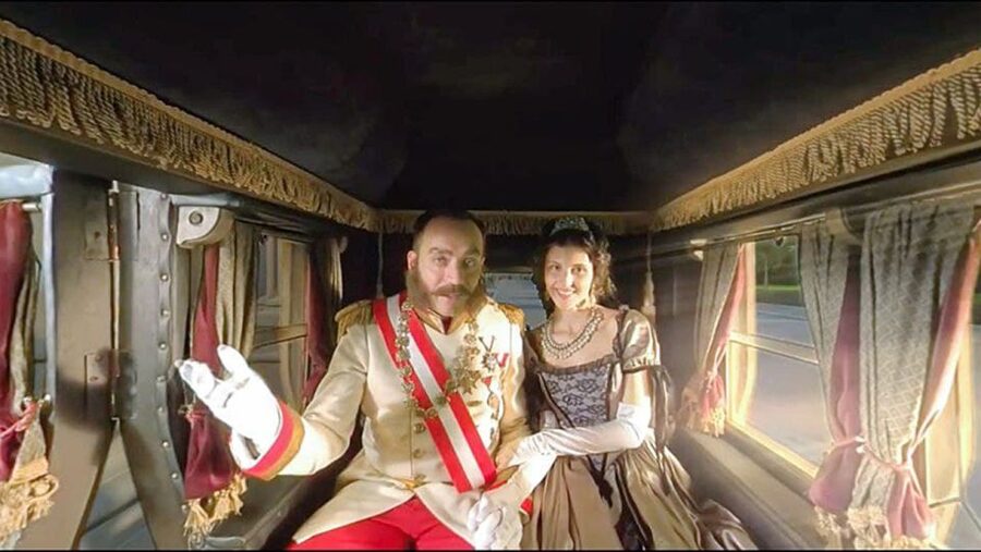 Vienna: Bus Tour with Virtual Reality Experience - Schottentor and the Votive Church story