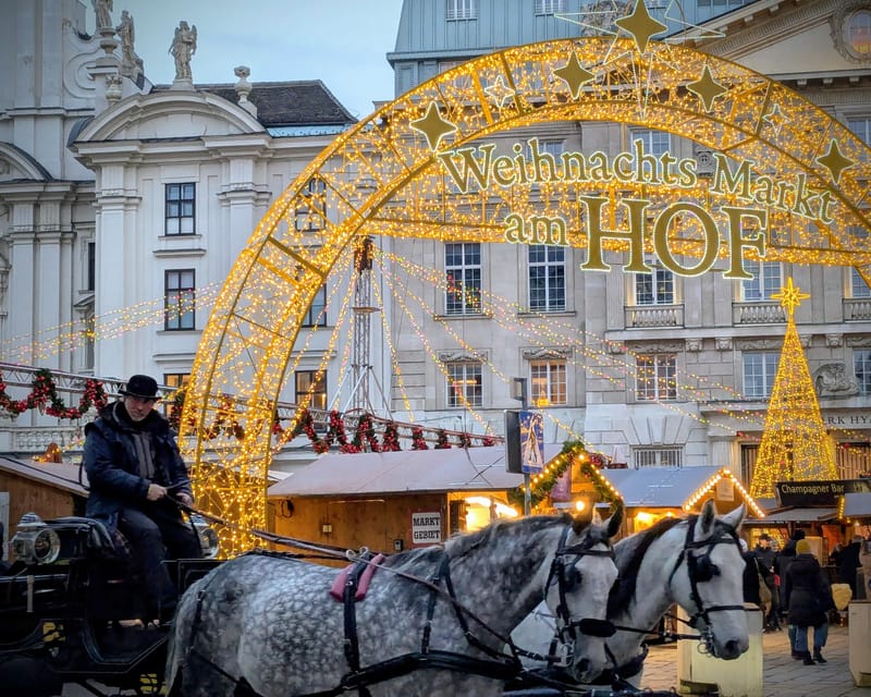 Vienna: Christmas Market Food and Drinks Tour - Gloria’s role and the small-group atmosphere