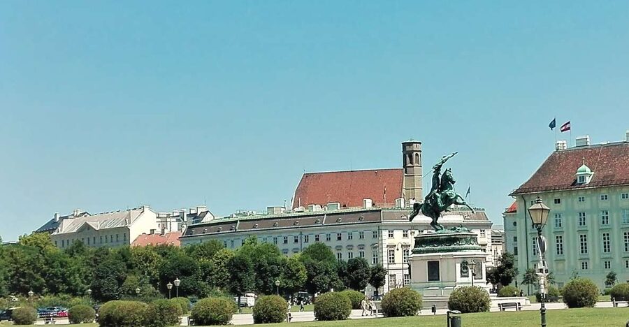 Vienna: City Highlights Guided Walking Tour & Old Town - Roman foundations and medieval Vienna