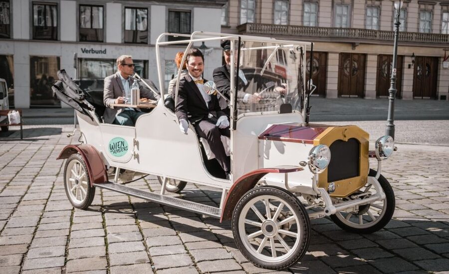 Vienna: City Sightseeing Tour in an Electro Vintage Car - Why this little electric car makes sense in Vienna