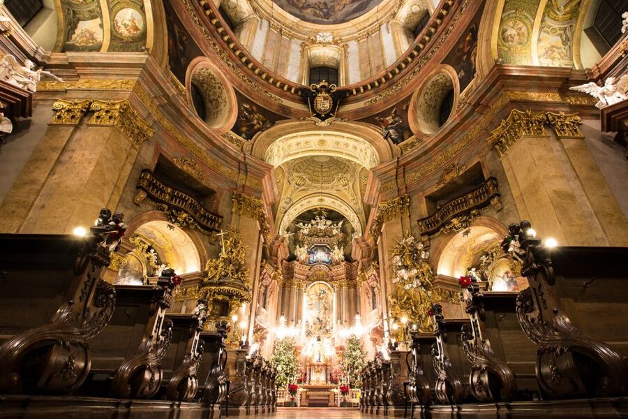 Vienna: Classic Ensemble Vienna in St. Peter's Church Ticket - Entering St. Peter’s Church in central Vienna
