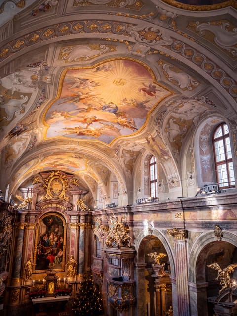 Vienna: Classical Concert in St. Anne's Church (Annakirche) - The church atmosphere, including its limits