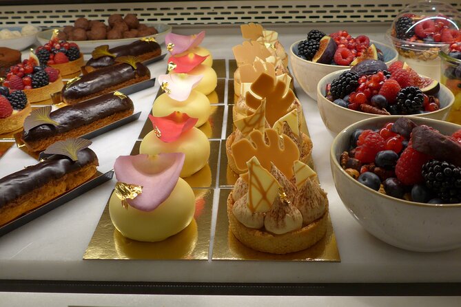 Vienna Coffee, Cake & Pastries Tour with Local Stories - Naschmarkt: pastry in Vienna’s market district