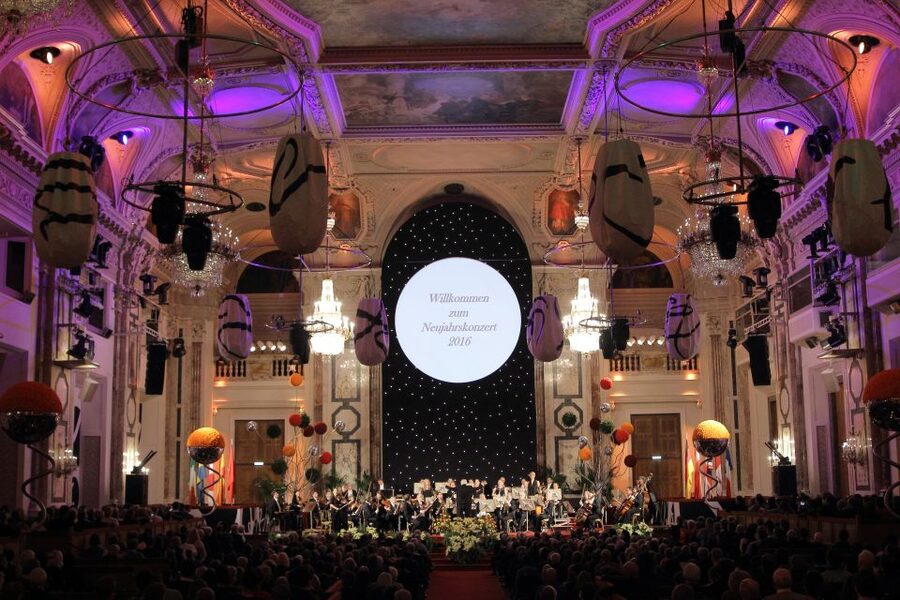 Vienna: Concert Tickets for Vienna Hofburg Orchestra - Timing your evening around the 8:30 PM start