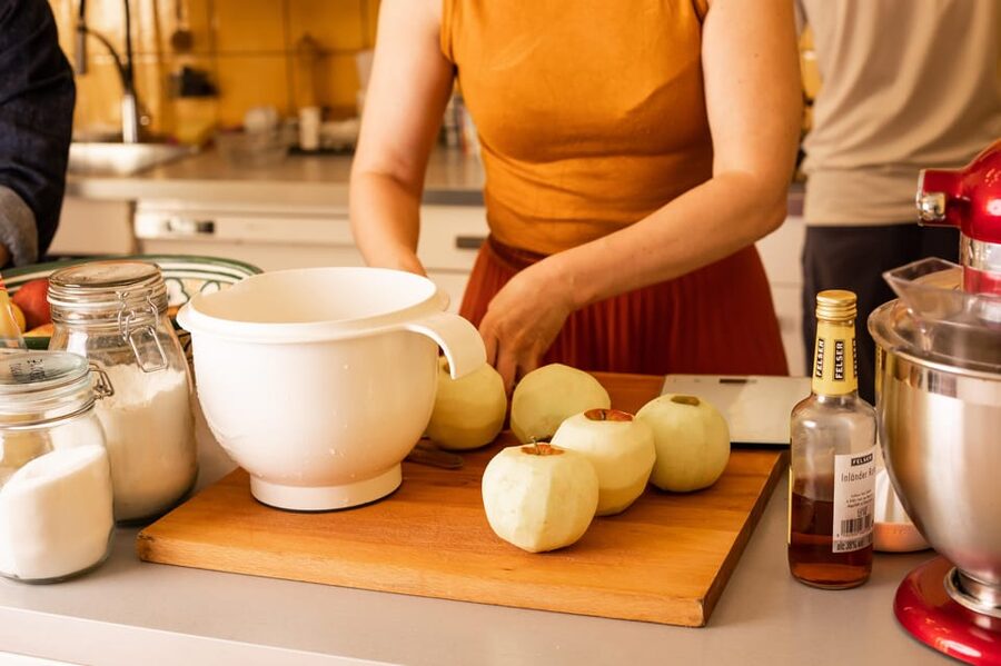 Vienna; Cooking Class: Make Schnitzel & Apple Strudel - Cooking Austrian food in Lena’s central Vienna home