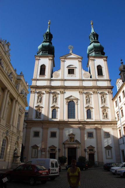 Vienna: Courtyards & Hidden Places Walking Tour - Key points at a glance