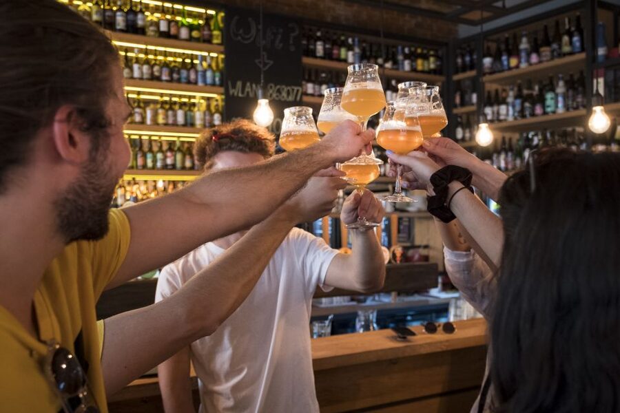 Vienna: Craft Beer Tasting Experience with Local Snacks - Four pours and a useful tasting sheet