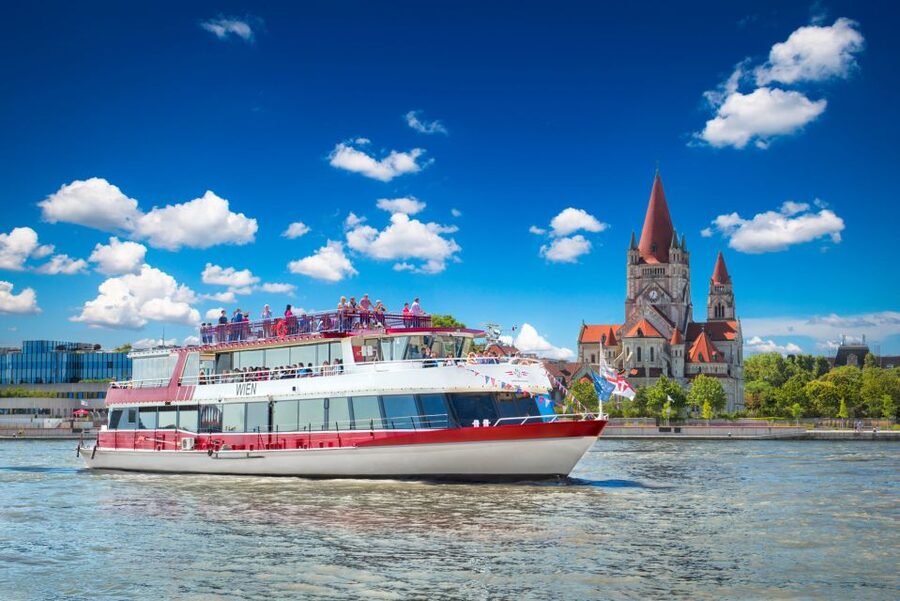 Vienna: Cruise and Schnitzel Tour - Should you book the Vienna Cruise and Schnitzel Tour?