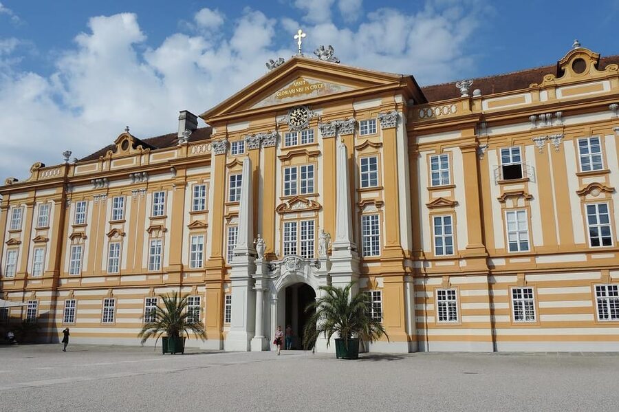 Vienna: Day Tour to Wachau Valley - Adding a Danube boat ride from April through October