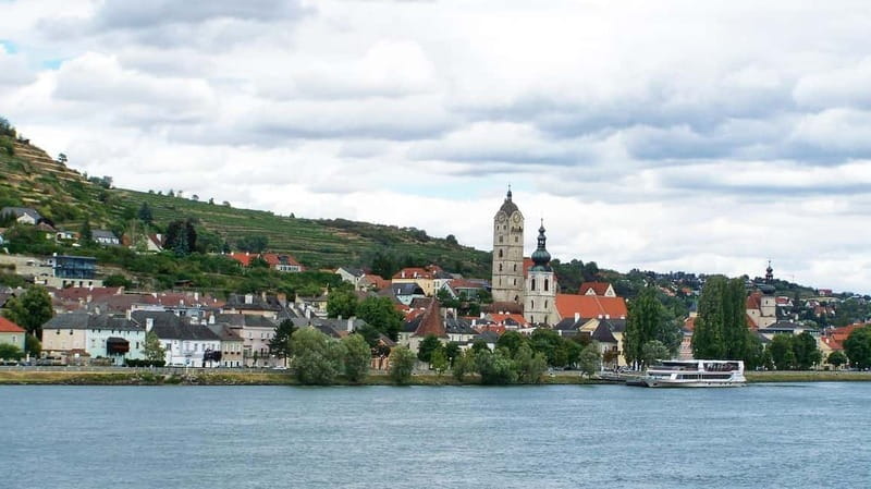 Vienna: Day Tour to Wachau Valley - Starting from Vienna in a private car