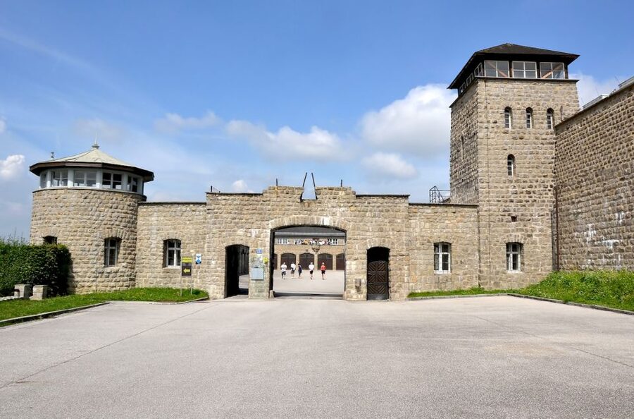 Vienna: Day Trip to Mauthausen Concentration Camp Memorial - Entering Mauthausen Memorial