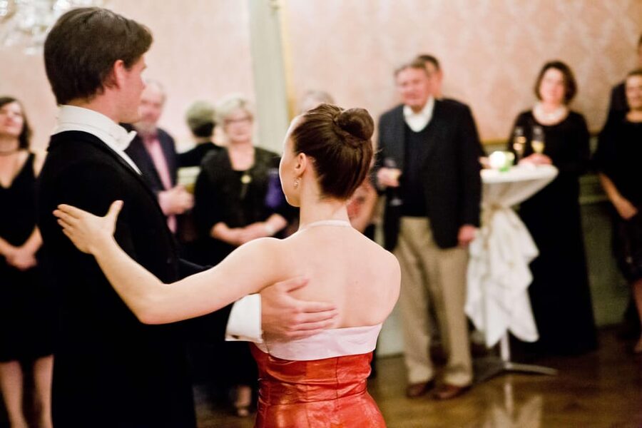 Vienna: Festive Season and New Year's Eve Waltz Workshop - What one hour gives you for $45
