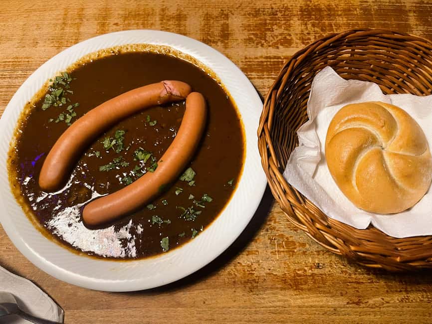 Vienna: Food tasting tour in Hidden Gems (Small Groups) - The guide makes the difference