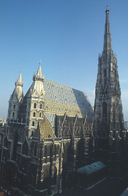 Vienna: Full-Day Private Tour including Schönbrunn Palace - Naschmarkt and the route to Schönbrunn