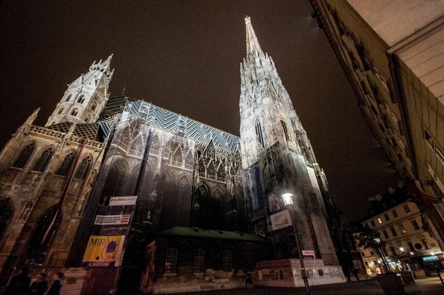 Vienna: Ghosts and Legends Guided Nighttime Walking Tour - Key points to know before booking