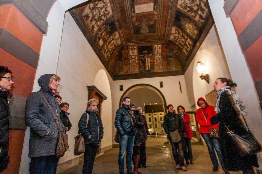 Vienna: Ghosts and Legends Guided Nighttime Walking Tour - The Augustinian Church and Vienna’s imperial shadows