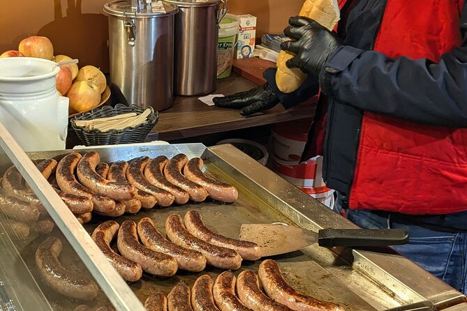Vienna Guided Christmas Market Food and Drink Tour - What the food and drink experience includes