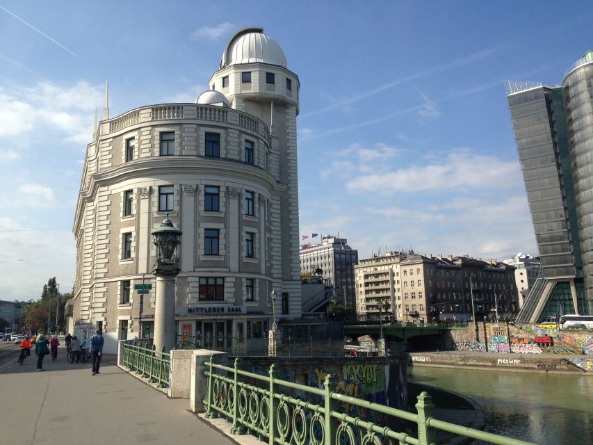 Vienna: Guided E-Bike Tour - Comfort, bike fit, and riding demands