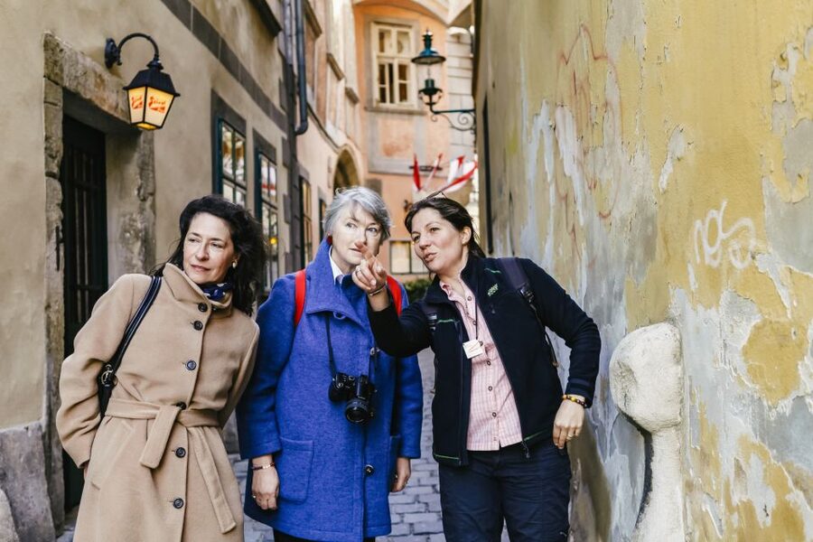 Vienna: Guided Walking Tour of City Center Highlights - Vienna’s coffee houses as part of daily life